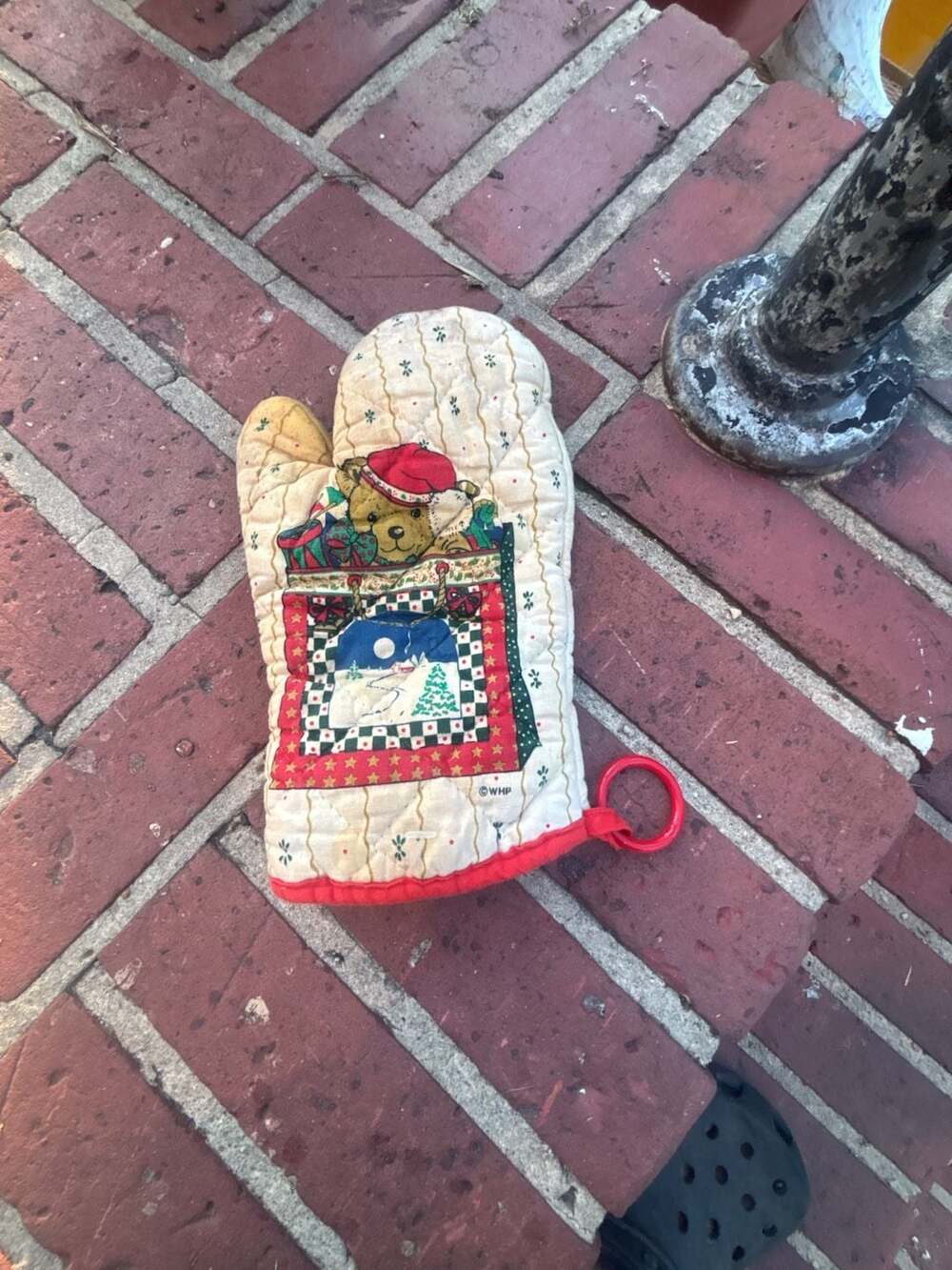 Vintage Franco Christmas Quilted Teddy Bear Oven Mitt